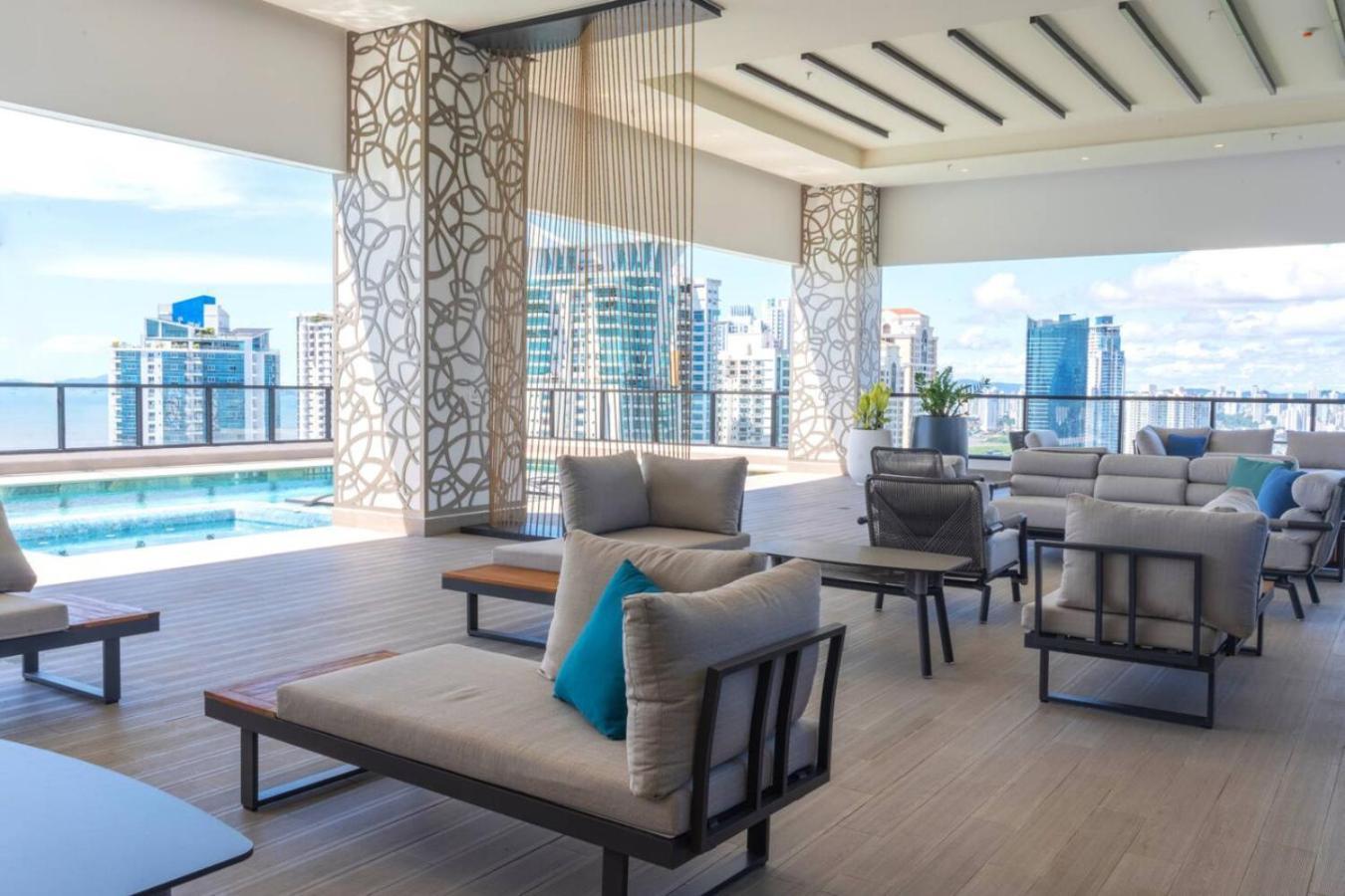 Holiday home Deluxe Condo Suite 2BR With City View